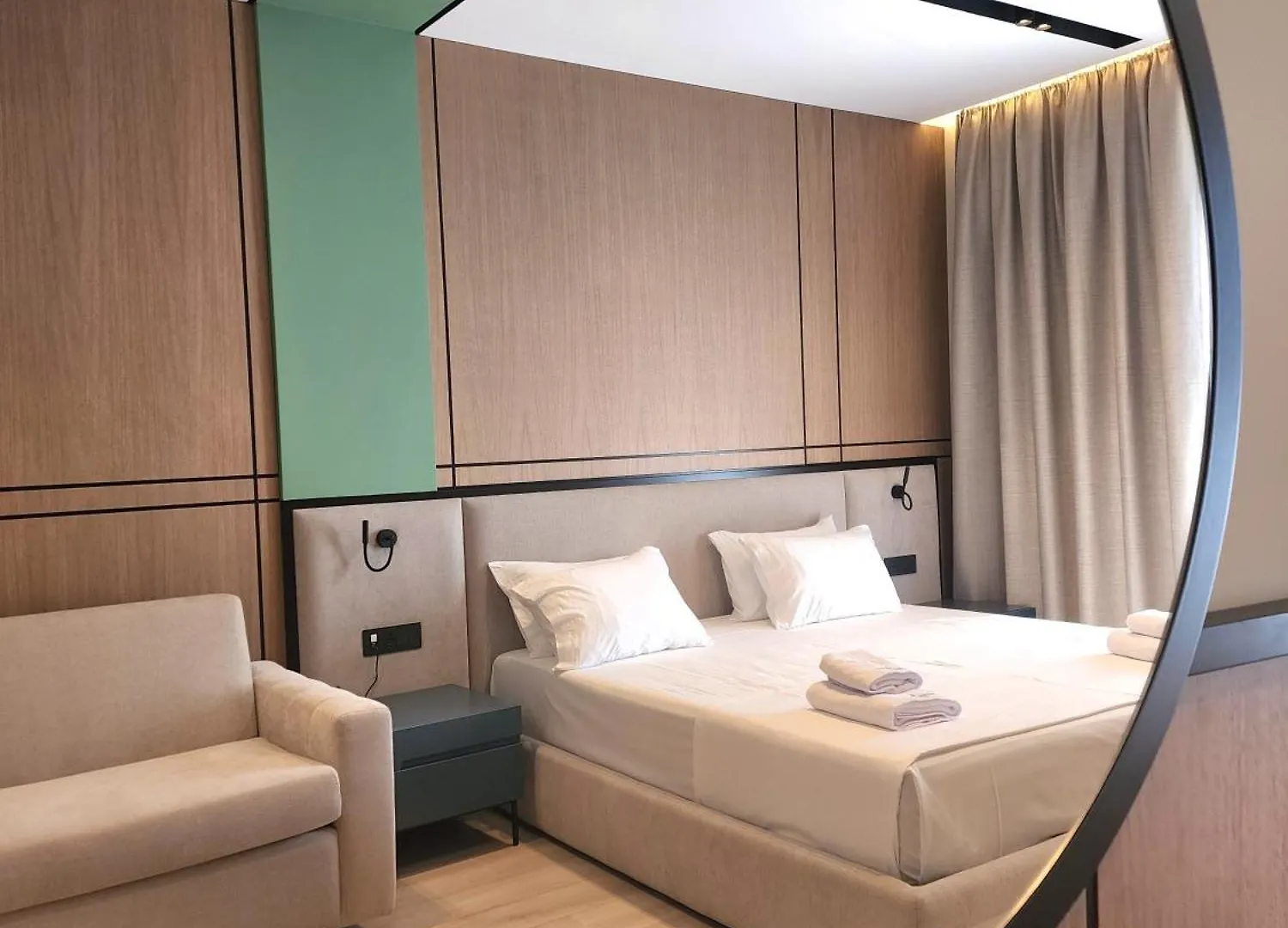 ****  Green Light Hotel Εξαμίλιο Αλβανία