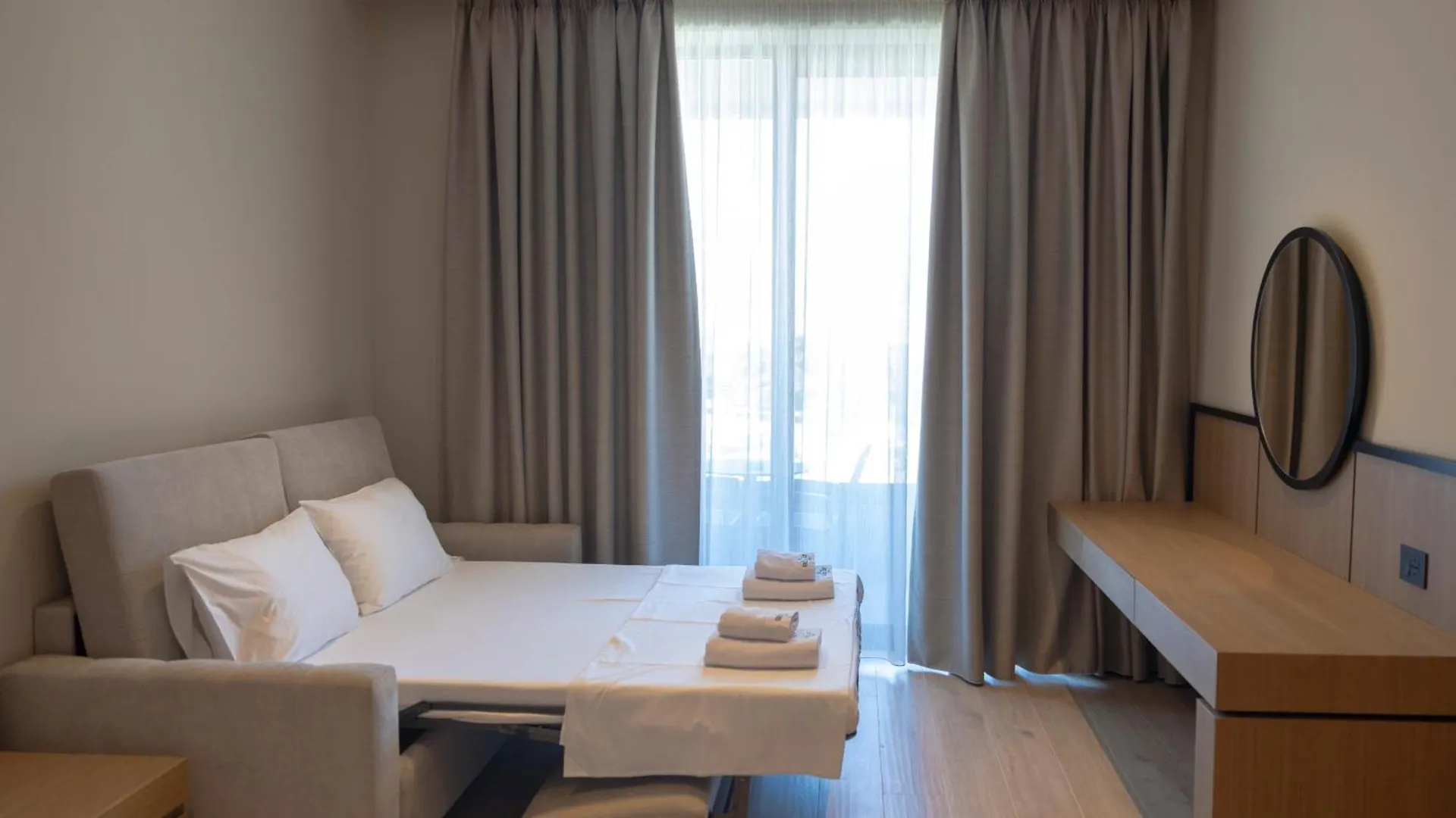 Green Light Hotel Εξαμίλιο Αλβανία