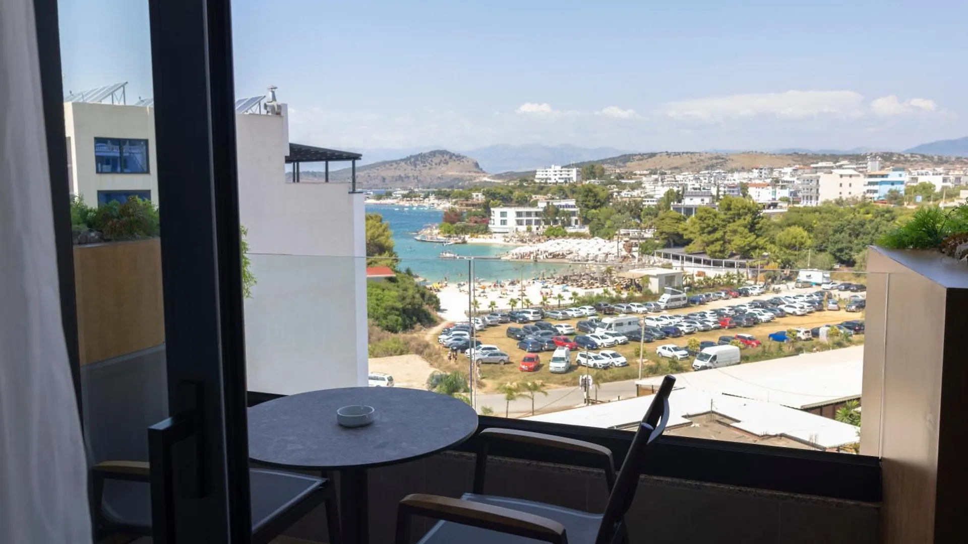 Green Light Hotel Εξαμίλιο