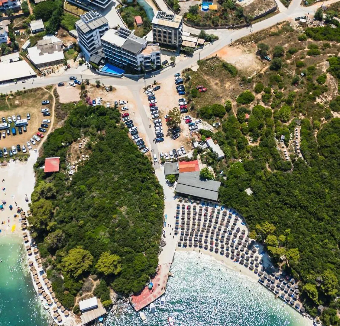 Green Light Hotel Εξαμίλιο