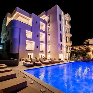 3* Hotel En Ad